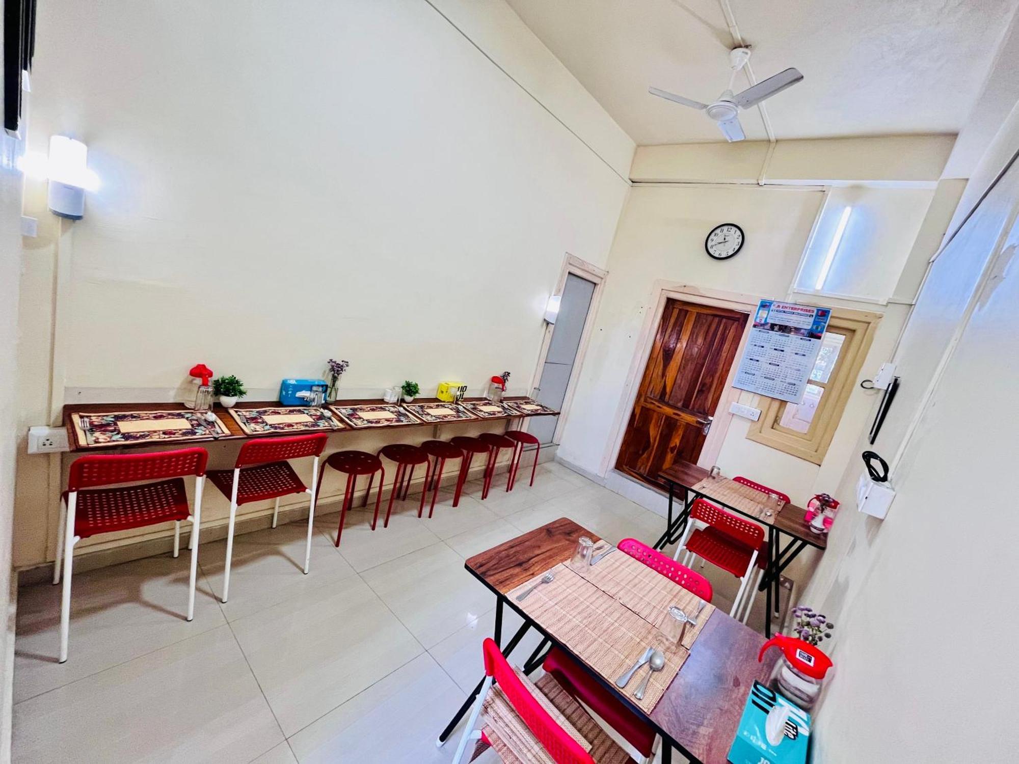 Aizawl Guest House Apartments Екстер'єр фото