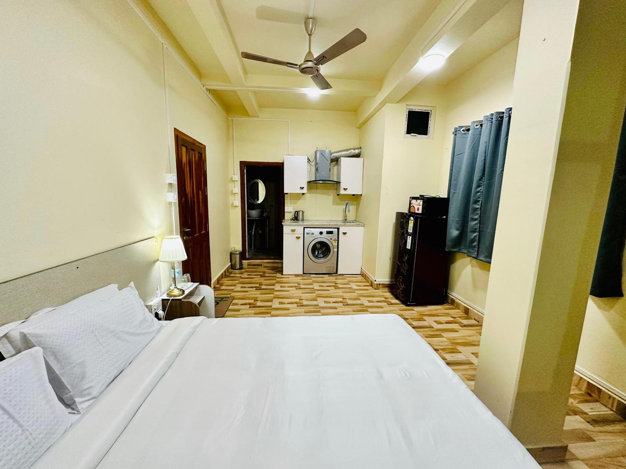 Aizawl Guest House Apartments Екстер'єр фото