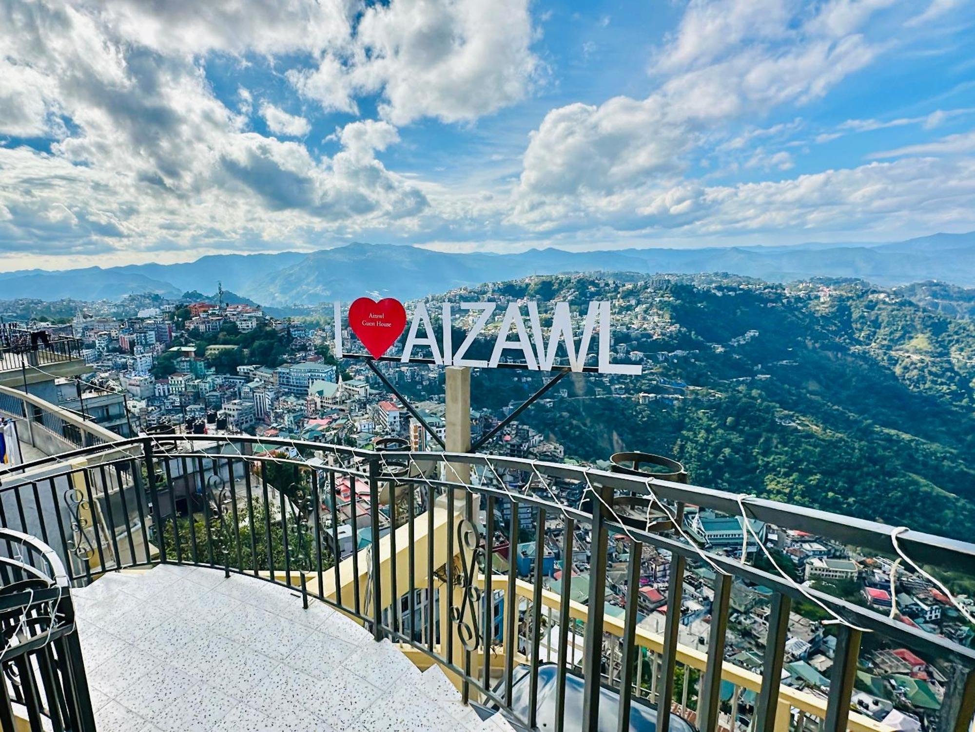 Aizawl Guest House Apartments Екстер'єр фото